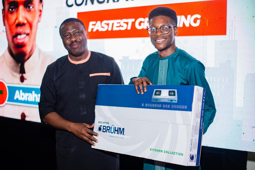 Associates with a gas cooker prize
